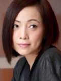 邓萃雯