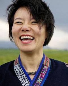 龚琳娜