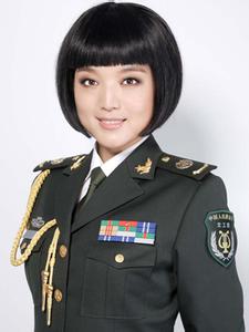 白雪(1975年——),中国青年女歌手,中国人民解放军总政歌舞团独唱演员